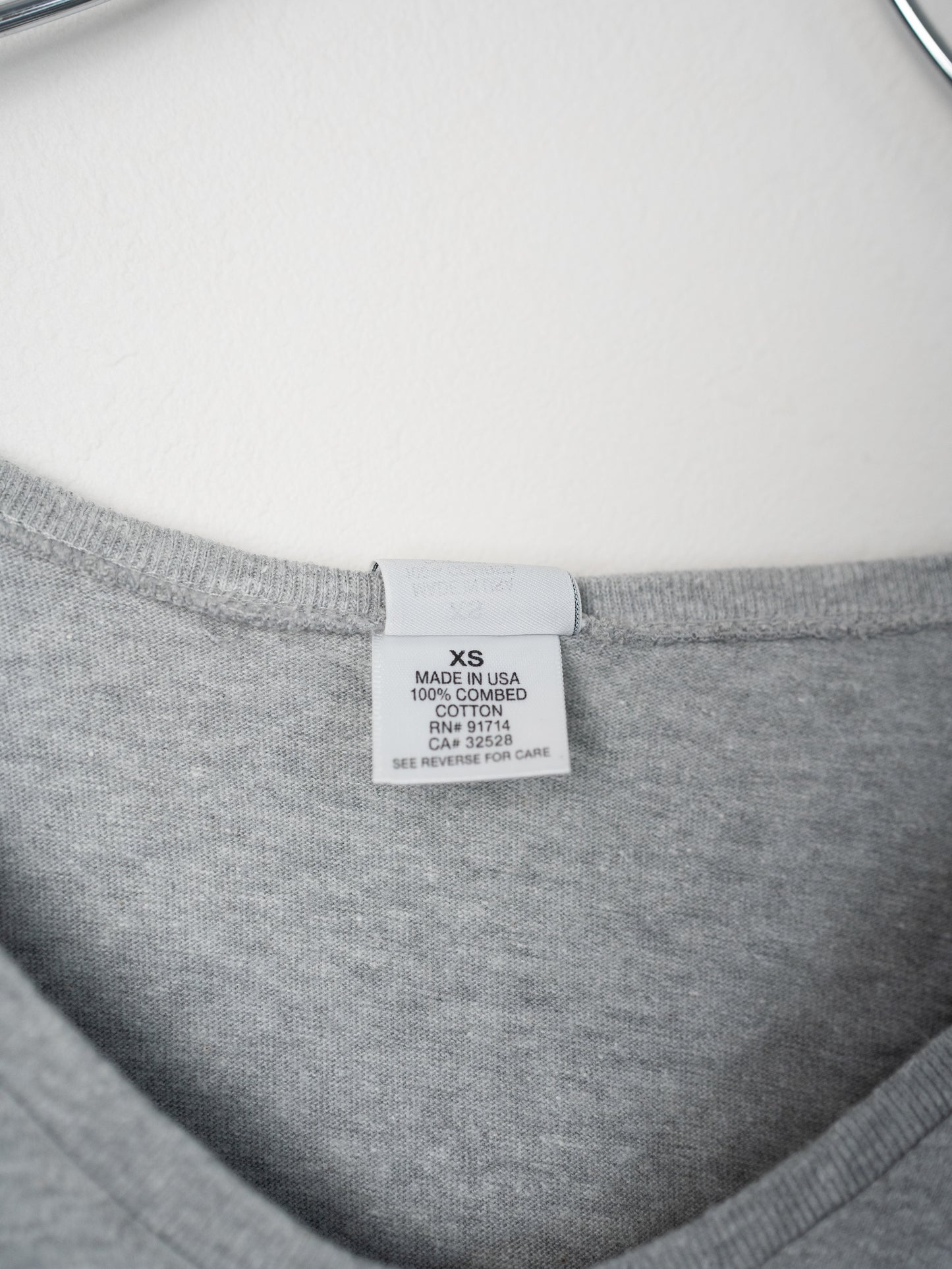 ARMANI EXCHANGE ショート丈カットソー